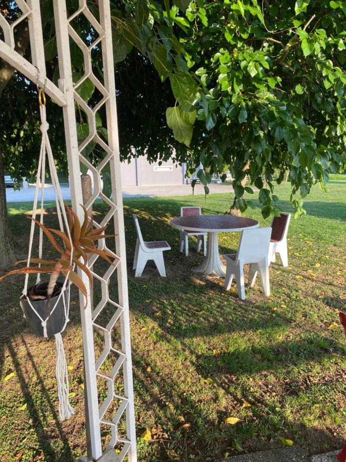 リド・デッレ・ナツィオーニ Tra Campagna E Mare Bed & Breakfast エクステリア 写真